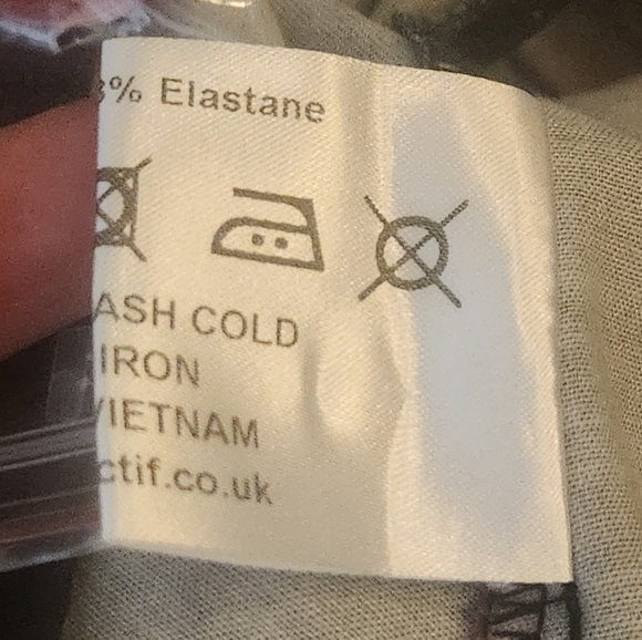 Collectif Dolores Cherry Print Retro Top 2XL (US14) NWOT (5780) - Picture 7 of 7